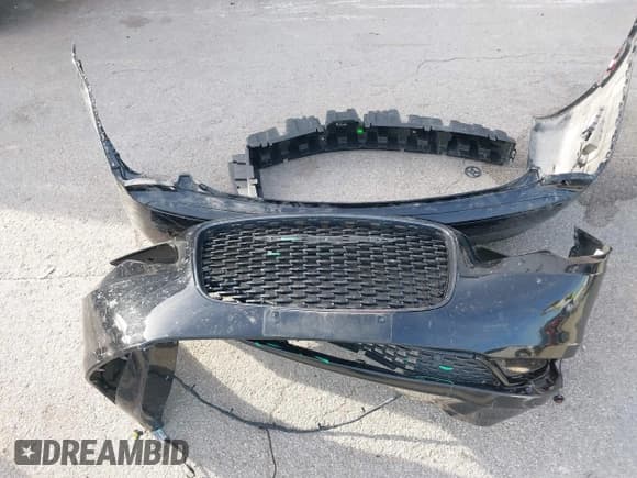 ✅ 2023 Chrysler 300 S • VIN: 2C3CCABG1PH616692 • Lot: 43332604. Listed on IAAI with 69,805 mi. Free auction sales archive from the USA and detailed vehicle history report at DreamBid. Image 12.