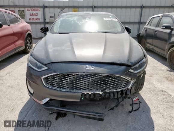 ✅ 2019 Ford Fusion Titanium • VIN: 3FA6P0SU9KR200325 • Lot: 84236815. Listed on Copart with Not provided. Free auction sales archive from the USA and detailed vehicle history report at DreamBid. Image 5.