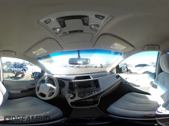 ✅ 2013 Toyota Sienna LE • VIN: 5TDKK3DC7DS353962 • Lot: 43566627. Listed on IAAI with 209,693 mi. Free auction sales archive from the USA and detailed vehicle history report at DreamBid. Image 18.