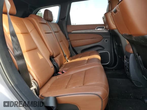 ✅ 2018 Jeep Grand Cherokee Summit • VIN: 1C4RJFJG7JC410684 • Lot: 70188035. Listed on Copart with 99,732 mi. Free auction sales archive from the USA and detailed vehicle history report at DreamBid. Image 11.