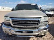 ✅ 2005 GMC Sierra 2500HD SLT • VIN: 1GTHK23285F971922 • Lot: 72467684. Wystawiony na Copart z przebiegiem 208 834 mil. Bezpłatny archiwum sprzedaży aukcyjnych z USA i szczegółowy raport historii pojazdu na DreamBid. Zdjęcie 5.