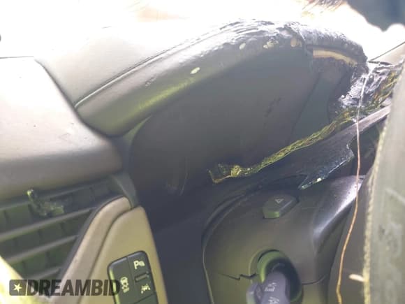 ✅ 2019 GMC Yukon XL SLT • VIN: 1GKS1GKC5KR398850 • Lot: 40821340. Listed on IAAI with Not provided. Free auction sales archive from the USA and detailed vehicle history report at DreamBid. Image 7.