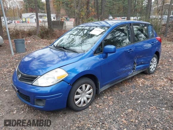 ✅ 2011 Nissan Versa S • VIN: 3N1BC1CP1BL405226 • Lot: 43683844. Listed on IAAI with 217,940 mi. Free auction sales archive from the USA and detailed vehicle history report at DreamBid. Image 2.