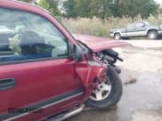 ✅ 2004 Chevrolet Silverado 1500 LS • VIN: 1GCEK19T34E275843 • Lot: 43444299. Wystawiony na IAAI z przebiegiem 162 652 mil. Bezpłatny archiwum sprzedaży aukcyjnych z USA i szczegółowy raport historii pojazdu na DreamBid. Zdjęcie 6.