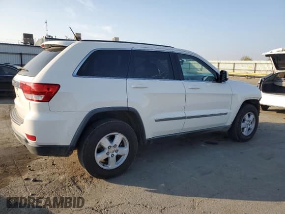 ✅ 2012 Jeep Grand Cherokee Laredo • VIN: 1C4RJFAG6CC189789 • Lot: 89879065. Wystawiony na Copart z przebiegiem 152 796 mil. Bezpłatny archiwum sprzedaży aukcyjnych z USA i szczegółowy raport historii pojazdu na DreamBid. Zdjęcie 3.