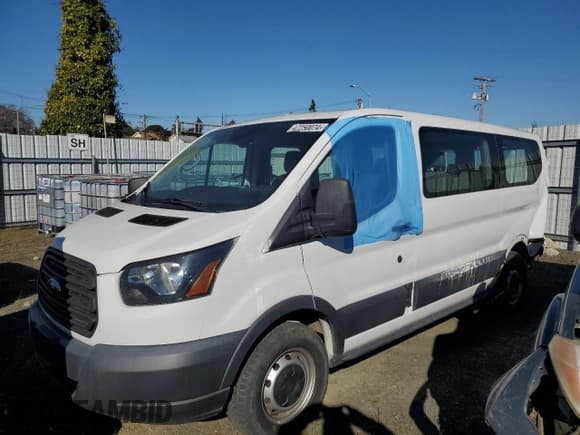 ✅ 2016 Ford Transit XLT • VIN: 1FMZK1ZM7GKA75186 • Lot: 47250074. Listed on Copart with 17,107 mi. Free auction sales archive from the USA and detailed vehicle history report at DreamBid. Image 1.