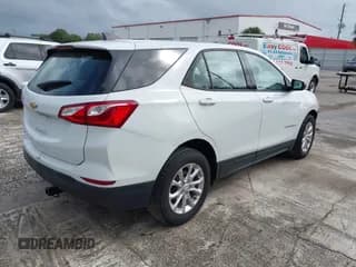 ✅ 2019 Chevrolet Equinox LS • VIN: 3GNAXHEV2KS586948 • Lot: 43369697. Wystawiony na IAAI z przebiegiem 103 768 mil. Bezpłatny archiwum sprzedaży aukcyjnych z USA i szczegółowy raport historii pojazdu na DreamBid. Zdjęcie 4.