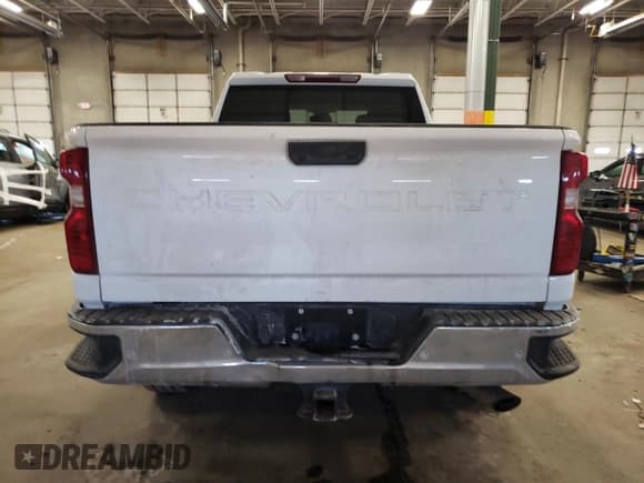 ✅ 2024 Chevrolet Silverado 2500HD Work Truck • VIN: 1GC4YLE77RF320461 • Лот: 45195255. Опубликован ранее на Copart с пробегом 19 683 миль. Бесплатный доступ к архиву аукционных продаж из США и подробный отчёт об истории автомобиля на DreamBid. Изображение 6.