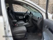 ✅ 2014 Chevrolet Captiva Sport LS • VIN: 3GNAL2EK4ES615675 • Lot: 59599885. Wystawiony na Copart z przebiegiem 82 550 mil. Bezpłatny archiwum sprzedaży aukcyjnych z USA i szczegółowy raport historii pojazdu na DreamBid. Zdjęcie 5.