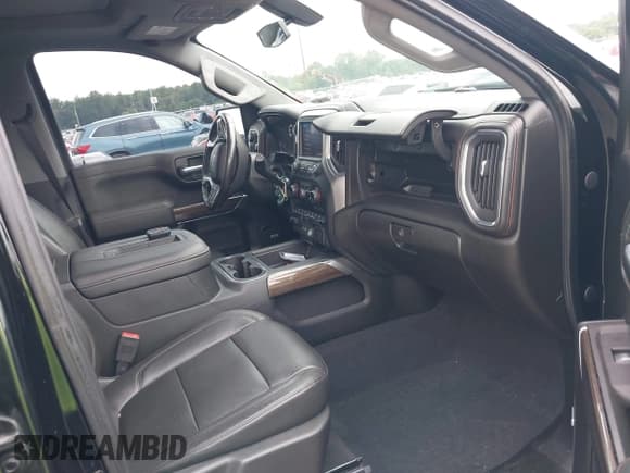 ✅ 2020 Chevrolet Silverado 1500 LT Trail Boss • VIN: 1GCPYFED6LZ181417 • Lot: 42989002. Wystawiony na IAAI z przebiegiem 104 694 mil. Bezpłatny archiwum sprzedaży aukcyjnych z USA i szczegółowy raport historii pojazdu na DreamBid. Zdjęcie 5.