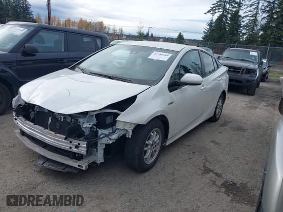 ✅ 2017 Toyota Prius Three • VIN: JTDKARFUXH3035904 • Lot: 43780989. Wystawiony na IAAI z przebiegiem 69 681 mil. Bezpłatny archiwum sprzedaży aukcyjnych z USA i szczegółowy raport historii pojazdu na DreamBid. Zdjęcie 23.