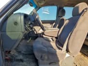 ✅ 2002 Chevrolet Silverado 2500HD LS • VIN: 1GCHC29192E142757 • Lot: 95698785. Wystawiony na Copart z przebiegiem 261 144 mil. Bezpłatny archiwum sprzedaży aukcyjnych z USA i szczegółowy raport historii pojazdu na DreamBid. Zdjęcie 7.