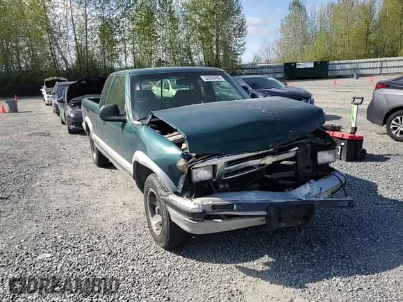✅ 1996 Chevrolet S-10 LS • VIN: 1GCCS1944T8170225 • Лот: 52858495. Опубликован ранее на Copart с пробегом 264 901 миль. Бесплатный доступ к архиву аукционных продаж из США и подробный отчёт об истории автомобиля на DreamBid. Изображение 11.