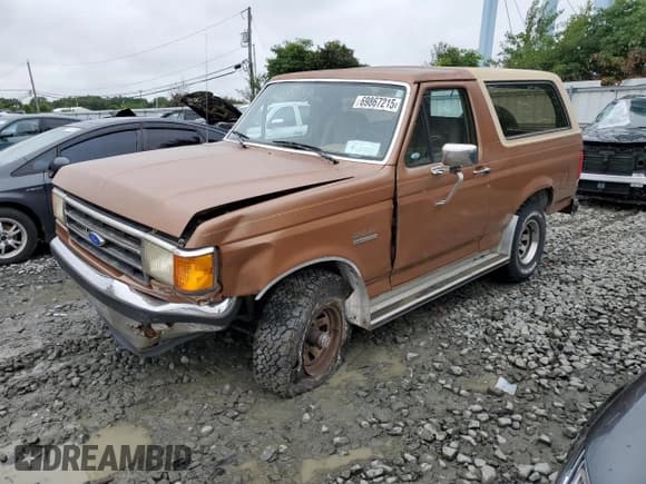 ✅ 1989 Ford Bronco Eddie Bauer • VIN: 1FMEU15N1KLB23162 • Lot: 69867215. Listed on Copart with 659,773 mi. Free auction sales archive from the USA and detailed vehicle history report at DreamBid. Image 1.