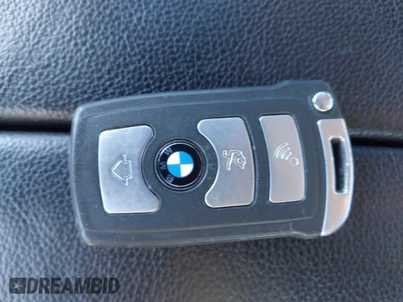 ✅ 2007 BMW 7 Series 750i • VIN: WBAHL83587DT08825 • Lot: 43805063. Wystawiony na IAAI z przebiegiem 89 338 mil. Bezpłatny archiwum sprzedaży aukcyjnych z USA i szczegółowy raport historii pojazdu na DreamBid. Zdjęcie 11.