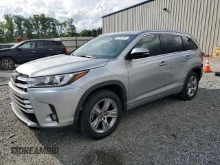 ✅ 2017 Toyota Highlander Limited • VIN: 5TDYZRFH6HS227339 • Lot: 65763285. Wystawiony na Copart z przebiegiem 130 480 mil. Bezpłatny archiwum sprzedaży aukcyjnych z USA i szczegółowy raport historii pojazdu na DreamBid. Zdjęcie 1.