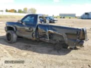 ✅ 2005 Chevrolet Silverado 1500 Z71 • VIN: 1GCEK14TX5Z137072 • Лот: 76265424. Опубликован ранее на Copart с пробегом 274 676 миль. Бесплатный доступ к архиву аукционных продаж из США и подробный отчёт об истории автомобиля на DreamBid. Изображение 2.