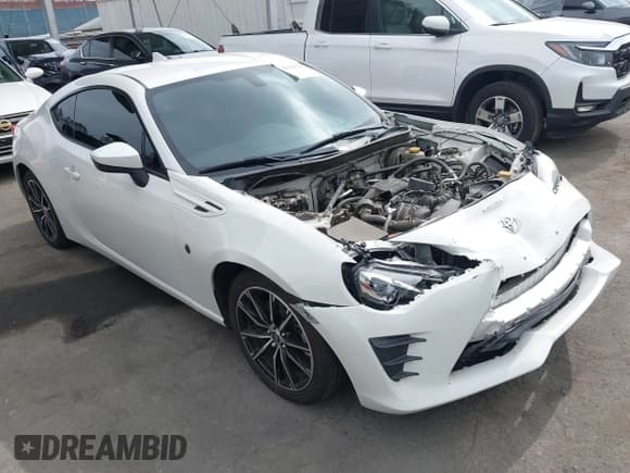 ✅ 2019 Toyota 86 • VIN: JF1ZNAA18K8700624 • Лот: 42344754. Опубликован ранее на IAAI с пробегом 109 380 миль. Бесплатный доступ к архиву аукционных продаж из США и подробный отчёт об истории автомобиля на DreamBid. Изображение 1.