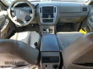 ✅ 2002 Mercury Mountaineer Convenience • VIN: 4M2DU86W32ZJ36003 • Lot: 59022195. Wystawiony na Copart z przebiegiem 162 676 mil. Bezpłatny archiwum sprzedaży aukcyjnych z USA i szczegółowy raport historii pojazdu na DreamBid. Zdjęcie 8.