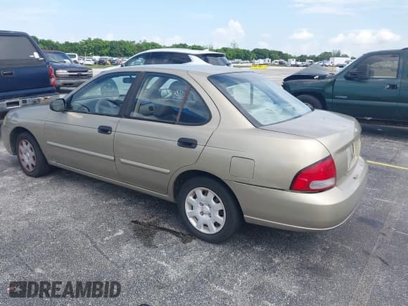 ✅ 2001 Nissan Sentra GXE • VIN: 3N1CB51D01L502195 • Lot: 42938093. Listed on IAAI with 154,092 mi. Free auction sales archive from the USA and detailed vehicle history report at DreamBid. Image 3.