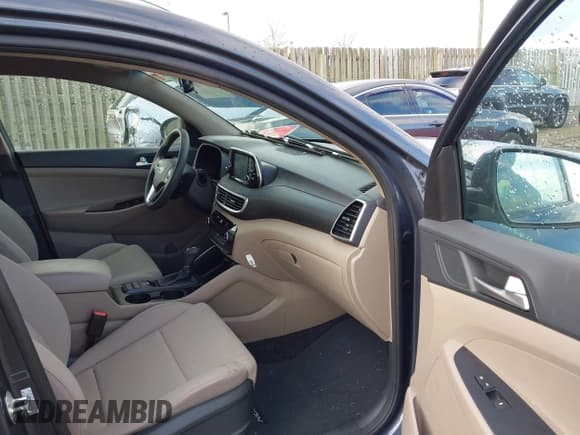 ✅ 2019 Hyundai Tucson Limited • VIN: KM8J33AL4KU035685 • Lot: 43773795. Listed on IAAI with 87,586 mi. Free auction sales archive from the USA and detailed vehicle history report at DreamBid. Image 5.