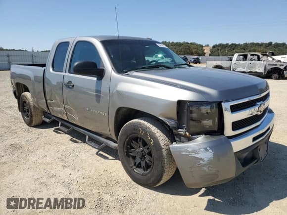 ✅ 2009 Chevrolet Silverado 1500 Work Truck • VIN: 1GCEC19C99Z147166 • Lot: 68673015. Wystawiony na Copart z przebiegiem 257 105 mil. Bezpłatny archiwum sprzedaży aukcyjnych z USA i szczegółowy raport historii pojazdu na DreamBid. Zdjęcie 4.