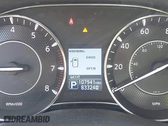 ✅ 2020 Nissan Armada SL • VIN: JN8AY2ND4LX017372 • Lot: 43195796. Listed on IAAI with 107,941 mi. Free auction sales archive from the USA and detailed vehicle history report at DreamBid. Image 16.