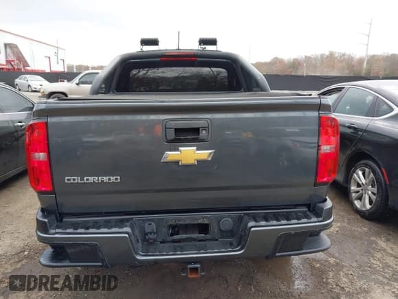 ✅ 2017 Chevrolet Colorado 4WD WT • VIN: 1GCHTBEA0H1156553 • Lot: 43698484. Wystawiony na IAAI z przebiegiem 73 599 mil. Bezpłatny archiwum sprzedaży aukcyjnych z USA i szczegółowy raport historii pojazdu na DreamBid. Zdjęcie 16.