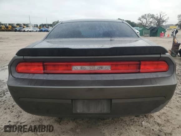 2010 Dodge Challenger SE z VIN 2B3CJ4DV7AH199490, wystawiony jako Copart lot #71583834 z przebiegiem 90 755 mil mil oraz Nie do naprawy • Non repairable. Historia ofert i sprzedaży dostępna na DreamBid. Obrazek 6.