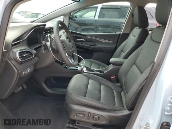 ✅ 2023 Chevrolet Bolt EV 2LT • VIN: 1G1FX6S04P4182576 • Lot: 45346784. Wystawiony na Copart z przebiegiem 1 819 mil. Bezpłatny archiwum sprzedaży aukcyjnych z USA i szczegółowy raport historii pojazdu na DreamBid. Zdjęcie 7.