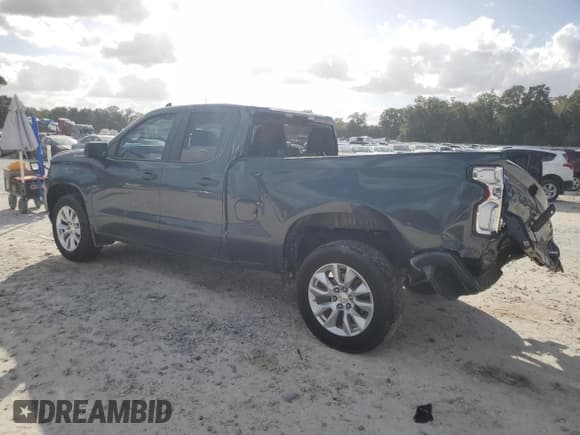 ✅ 2021 Chevrolet Silverado 1500 Custom • VIN: 1GCRWBEK3MZ198215 • Lot: 78698824. Wystawiony na Copart z przebiegiem 63 232 mil. Bezpłatny archiwum sprzedaży aukcyjnych z USA i szczegółowy raport historii pojazdu na DreamBid. Zdjęcie 2.