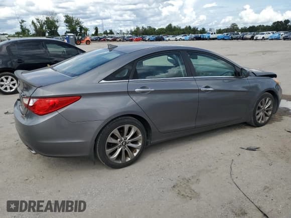 ✅ 2013 Hyundai Sonata SE • VIN: 5NPEC4ACXDH559643 • Lot: 71187804. Listed on Copart with 149,703 mi. Free auction sales archive from the USA and detailed vehicle history report at DreamBid. Image 3.