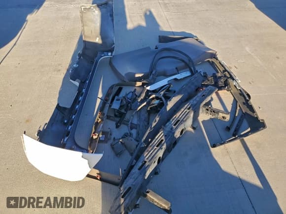 ✅ 2015 GMC Yukon SLT • VIN: 1GKS1BKC8FR550645 • Lot: 91319315. Listed on Copart with 172,412 mi. Free auction sales archive from the USA and detailed vehicle history report at DreamBid. Image 13.