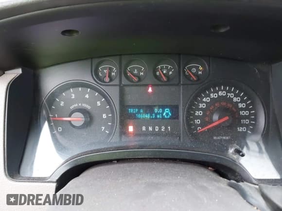 ✅ 2010 Ford F-150 XL • VIN: 1FTEX1EW3AFC65126 • Lot: 43804980. Wystawiony na IAAI z przebiegiem 186 848 mil. Bezpłatny archiwum sprzedaży aukcyjnych z USA i szczegółowy raport historii pojazdu na DreamBid. Zdjęcie 7.