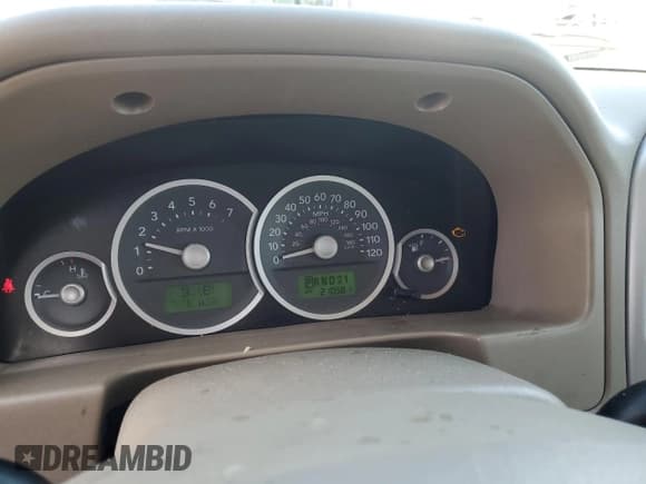 ✅ 2006 Mercury Mariner Luxury • VIN: 4M2CU571X6KJ18979 • Lot: 51033545. Listed on Copart with 210,581 mi. Free auction sales archive from the USA and detailed vehicle history report at DreamBid. Image 9.