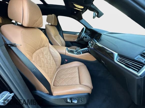 ✅ 2023 BMW X6 xDrive40i • VIN: 5UXCY6C00P9R08778 • Lot: 84984605. Wystawiony na Copart z przebiegiem 113 464 mil. Bezpłatny archiwum sprzedaży aukcyjnych z USA i szczegółowy raport historii pojazdu na DreamBid. Zdjęcie 5.