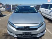 ✅ 2020 Honda Clarity • VIN: JHMZC5F17LC002213 • Lot: 42321140. Wystawiony na IAAI z przebiegiem 51 238 mil. Bezpłatny archiwum sprzedaży aukcyjnych z USA i szczegółowy raport historii pojazdu na DreamBid. Zdjęcie 13.