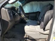 ✅ 2020 Chevrolet Silverado 1500 LT • VIN: 1GCPWCED1LZ170846 • Lot: 71934264. Wystawiony na Copart z przebiegiem 143 122 mil. Bezpłatny archiwum sprzedaży aukcyjnych z USA i szczegółowy raport historii pojazdu na DreamBid. Zdjęcie 7.