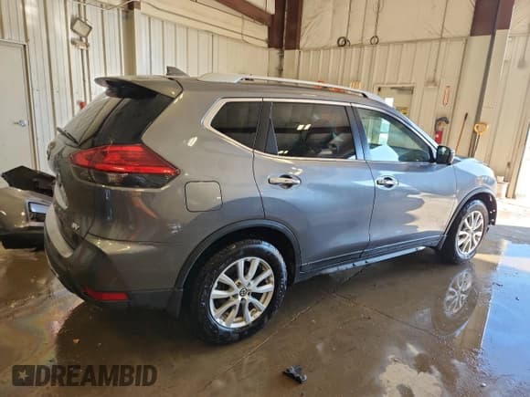 ✅ 2017 Nissan Rogue SV • VIN: 5N1AT2MT2HC877381 • Lot: 90632945. Listed on Copart with 37,844 mi. Free auction sales archive from the USA and detailed vehicle history report at DreamBid. Image 3.