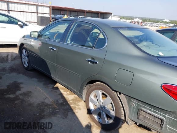 ✅ 2005 Lexus ES 350 • VIN: JTHBA30GX55056332 • Lot: 43449110. Listed on IAAI with 126,417 mi. Free auction sales archive from the USA and detailed vehicle history report at DreamBid. Image 15.
