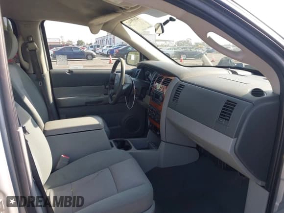 ✅ 2007 Dodge Durango SLT • VIN: 1D8HD48N17F574078 • Лот: 42659467. Опубликован ранее на IAAI с пробегом 258 640 миль. Бесплатный доступ к архиву аукционных продаж из США и подробный отчёт об истории автомобиля на DreamBid. Изображение 5.