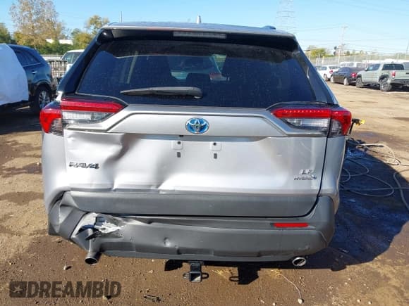 ✅ 2022 Toyota RAV4 Hybrid LE • VIN: 4T3MWRFV7NU072775 • Лот: 43458514. Опубликован ранее на IAAI с пробегом 63 481 миль. Бесплатный доступ к архиву аукционных продаж из США и подробный отчёт об истории автомобиля на DreamBid. Изображение 16.