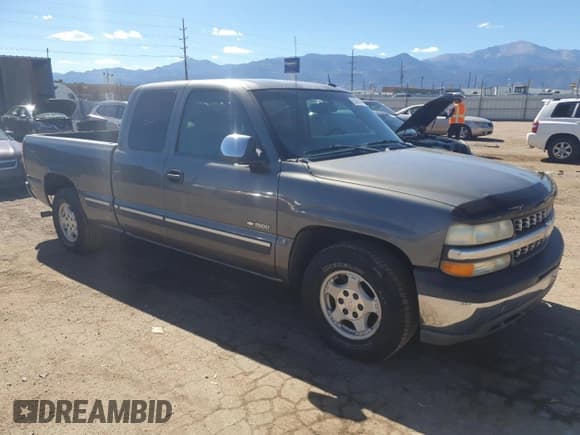 ✅ 2002 Chevrolet Silverado 1500 LT • VIN: 2GCEC19T421355647 • Lot: 85381495. Wystawiony na Copart z przebiegiem 170 288 mil. Bezpłatny archiwum sprzedaży aukcyjnych z USA i szczegółowy raport historii pojazdu na DreamBid. Zdjęcie 4.