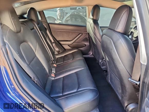 ✅ 2019 Tesla Model 3 Mid Range • VIN: 5YJ3E1EA8KF400852 • Lot: 95497805. Wystawiony na Copart z przebiegiem 49 975 mil. Bezpłatny archiwum sprzedaży aukcyjnych z USA i szczegółowy raport historii pojazdu na DreamBid. Zdjęcie 10.