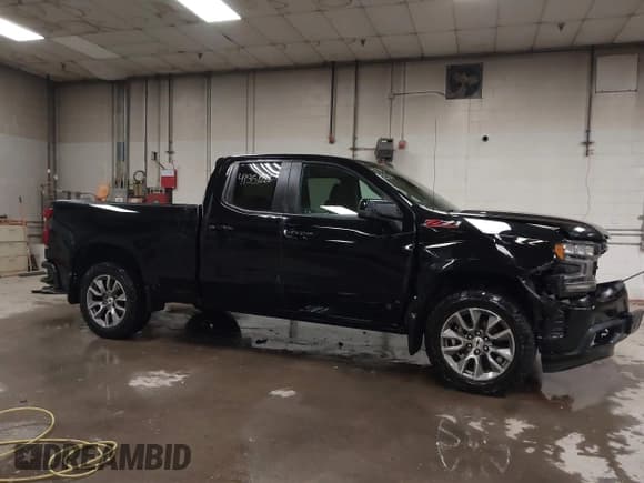 ✅ 2019 Chevrolet Silverado 1500 RST • VIN: 1GCRYEED8KZ349964 • Lot: 41351226. Wystawiony na IAAI z przebiegiem 128 334 mil. Bezpłatny archiwum sprzedaży aukcyjnych z USA i szczegółowy raport historii pojazdu na DreamBid. Zdjęcie 13.