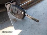 ✅ 2018 Hyundai Santa Fe 2.4L • VIN: 5XYZT3LB7JG559702 • Лот: 43253330. Опубликован ранее на IAAI с пробегом 145 489 миль. Бесплатный доступ к архиву аукционных продаж из США и подробный отчёт об истории автомобиля на DreamBid. Изображение 11.