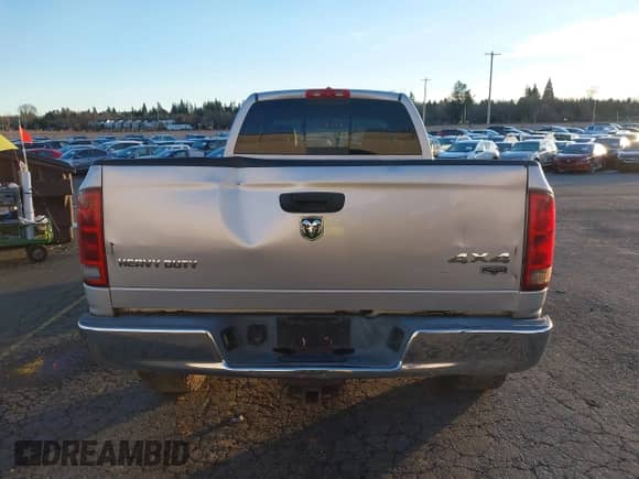 2006 Dodge 3500 SLT z VIN 3D7LX38C06G263107, wystawiony jako IAAI lot #41248069 z przebiegiem 213 631 mil mil oraz . Historia ofert i sprzedaży dostępna na DreamBid. Obrazek 17.