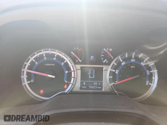 ✅ 2018 Toyota 4Runner SR5 Premium • VIN: JTEZU5JR0J5167528 • Lot: 86466155. Wystawiony na Copart z przebiegiem 74 829 mil. Bezpłatny archiwum sprzedaży aukcyjnych z USA i szczegółowy raport historii pojazdu na DreamBid. Zdjęcie 9.