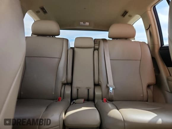 ✅ 2013 Toyota Highlander SE • VIN: 5TDZK3EH7DS094463 • Лот: 82536645. Опубликован ранее на Copart с пробегом 70 272 миль. Бесплатный доступ к архиву аукционных продаж из США и подробный отчёт об истории автомобиля на DreamBid. Изображение 10.