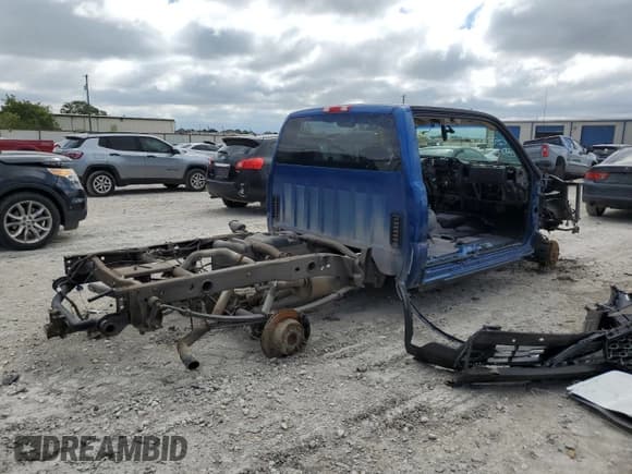 ✅ 2003 Chevrolet Silverado SS • VIN: 2GCEK19N531325806 • Лот: 72250174. Опубликован ранее на Copart с пробегом Не указан. Бесплатный доступ к архиву аукционных продаж из США и подробный отчёт об истории автомобиля на DreamBid. Изображение 3.